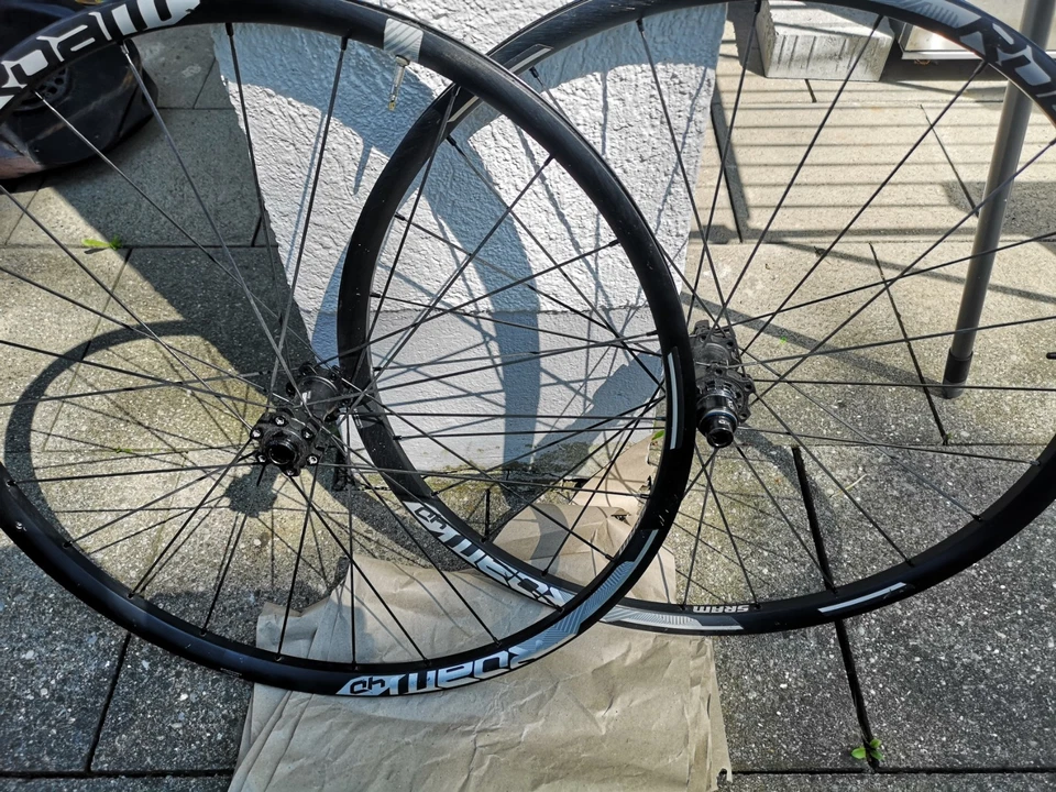 Sram ROAM 40 Enduro Laufradsatz 27,5