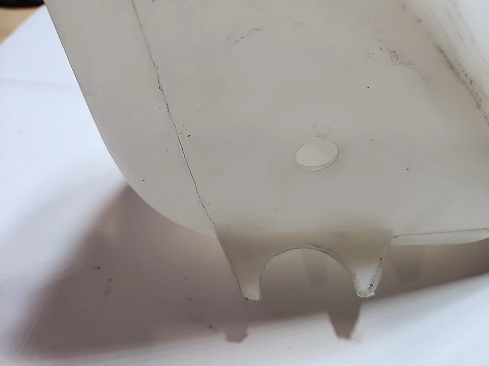 Novo GM 4999741 Lavadora de Para-brisa Frasco Reservatório 76-78 Chevrolet Chevette NOS - Imagem 3 de 4