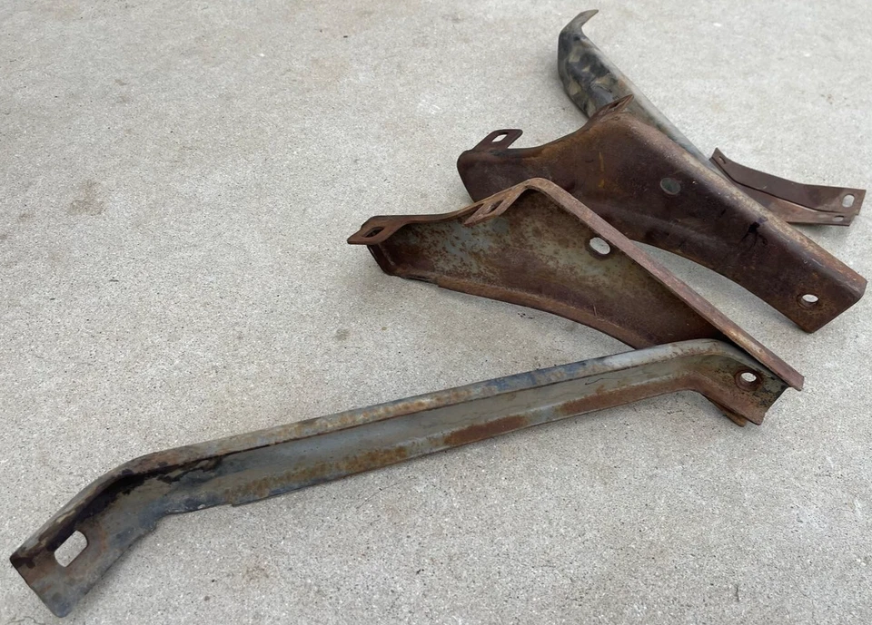 KIT DE SOPORTE SOPORTES DE MONTAJE PARA PARACHOQUES DELANTERO MERCURY COMET 1967 67 OEM Foto 3 de 4