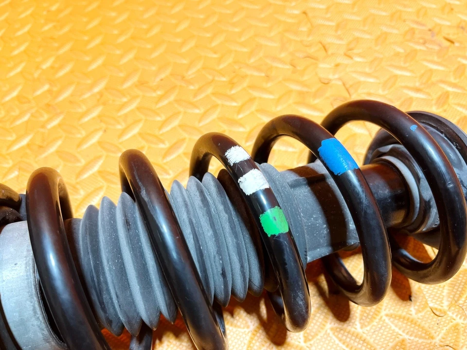 15-21 MERCEDES BENZ C300 W205 FRONT LEFT SUSPENSION SHOCK STRUT ABSORBER OEM - Image 2 of 4