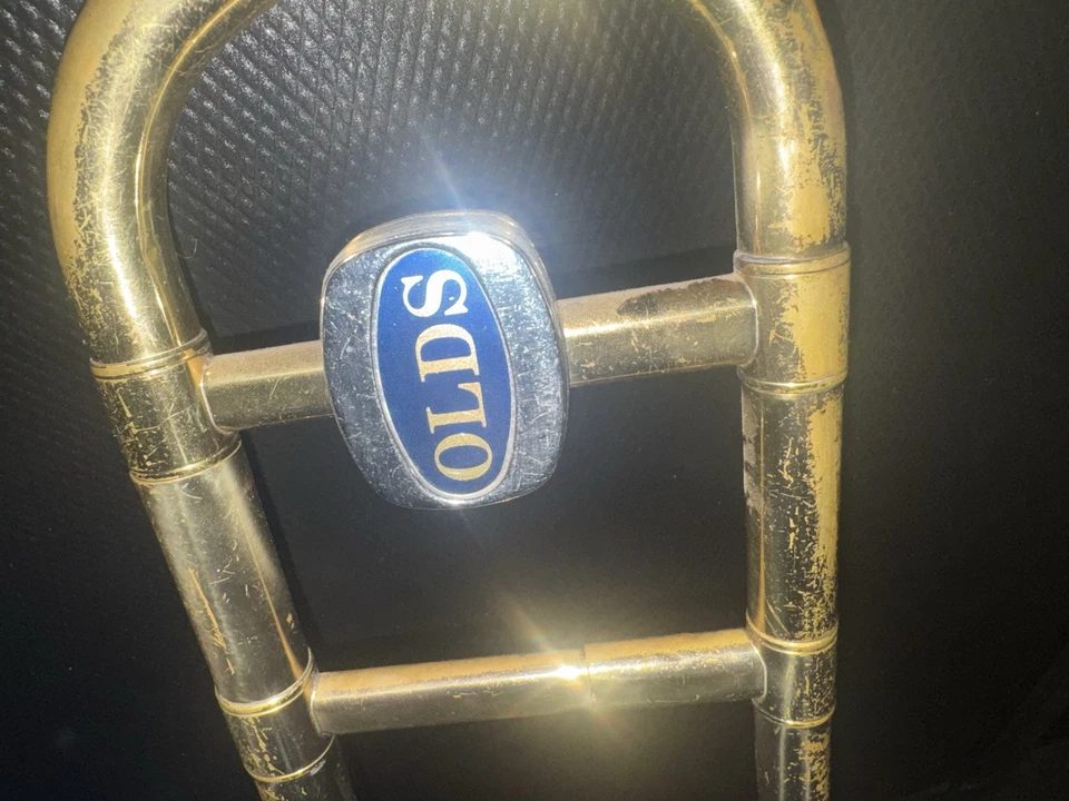 Trombón Olds Ambassador vintage con boquilla SN 864186411, sin estuche Foto 3 de 4