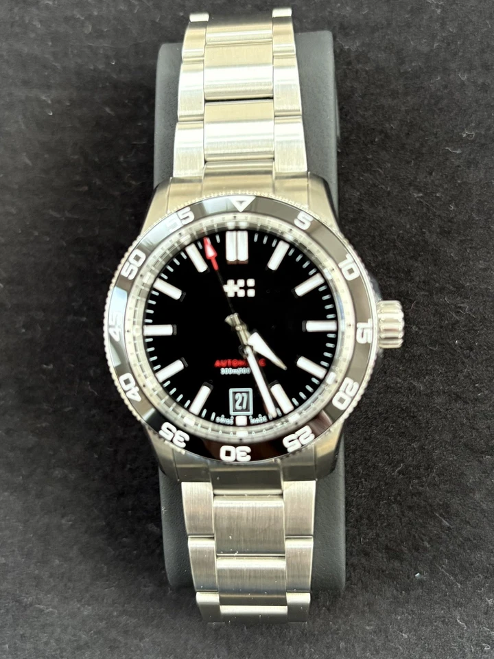 Christopher Ward C60 Trident Pro 300 38 mm esfera negra - septiembre de 2025 Foto 2 de 4