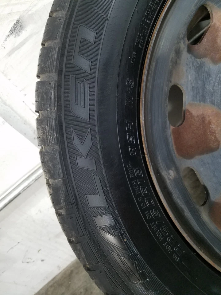 2007 Grand Marquis / Crown Vic Victoria 16" Wheel / Tire Set #9684 KK5 - Image 3 of 4