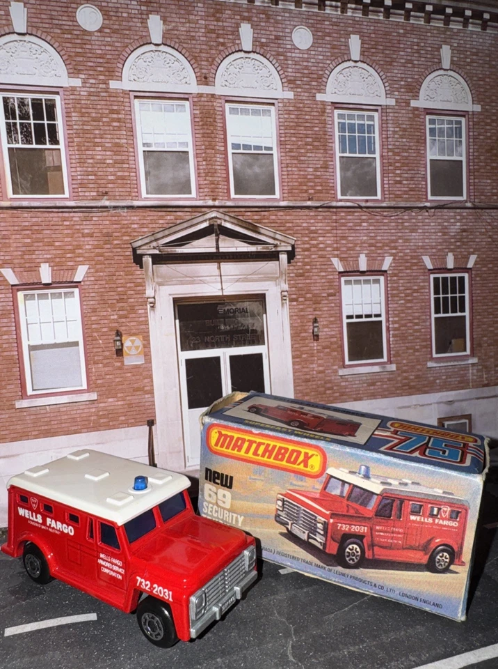 MATCHBOX Superfast Lesney Made In England Armored Truck Mint LFP W/ Original Box - Image 4 of 4