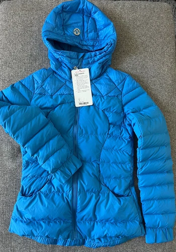 NWT RARE Lululemon Fluffin Awesome Goose Down Bright Blue Puffer Sz.4