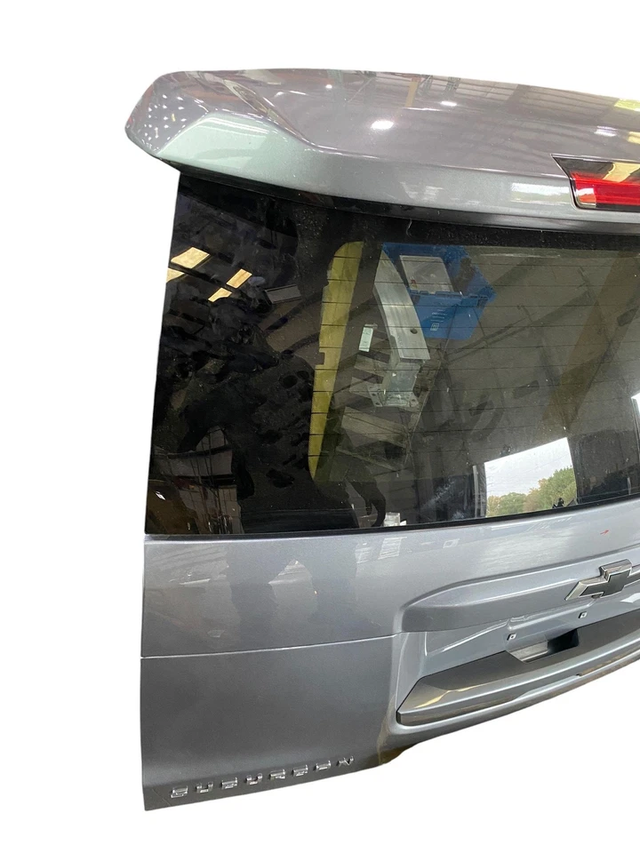 2015 - 2020 CHEVY SUBURBAN OEM TRUNK POWER LIFT LIFTGATE *REPAINTED+SCRATCHES* Foto 2 de 4