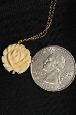 1970s Solid 14K Gold Chain Necklace 17" Dainty Bone Floral Rose Pendant 1g