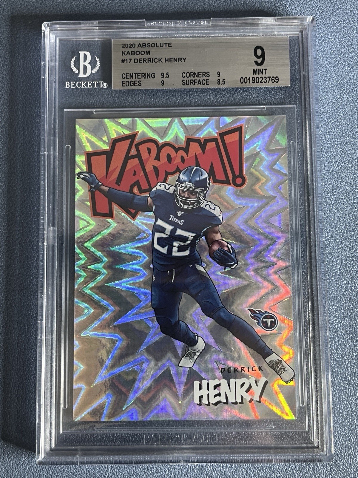 2020 Panini Absolute Kaboom! Derrick Henry #K-17 BGS 9