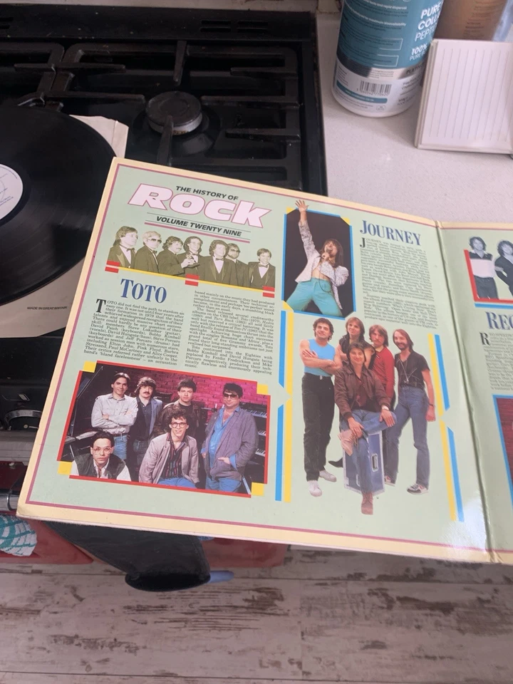 History Of Rock Vol.29 Toto,Journey,Reo, Blue Oyster 2x Vinyl LPs Plays perfect - Image 4 of 4