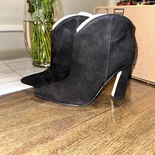 New!! MARC FISHER Masina Black Suede Pointed Toe Pull On Ankle Boot Sz 7 M