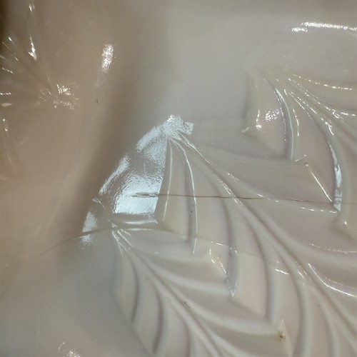 Vintage 1950-1960S Jeanette Shell Pink Milk Glass Divided Relish Antipasto Tray - Picture 9 of 11