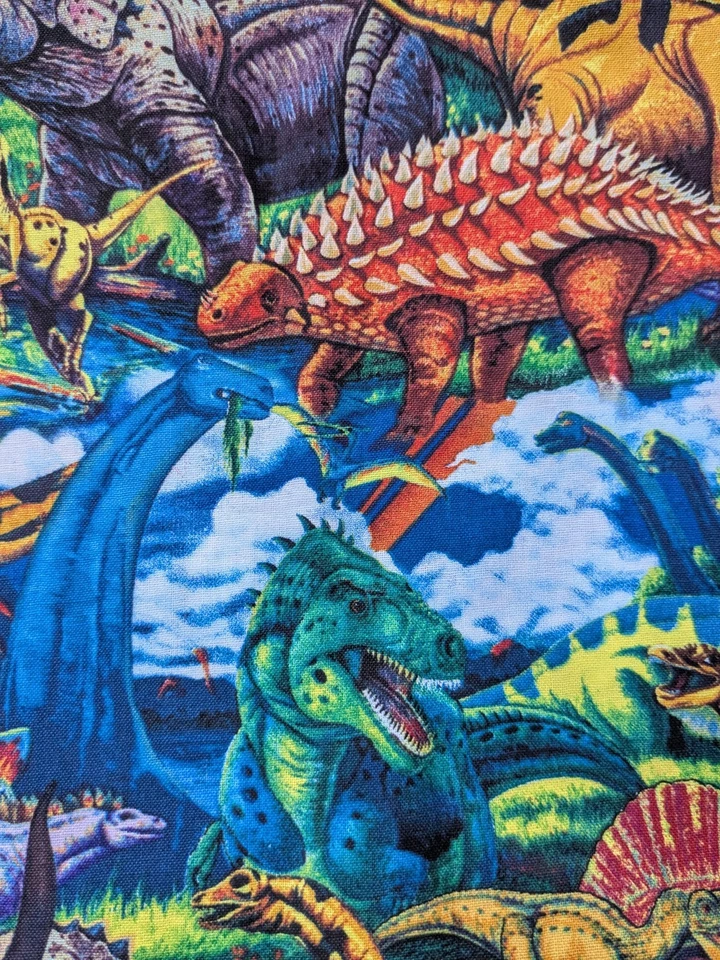 Novo Tecido de Algodão Colorido Dinosaur Friends Jenny Newland 43" Largo Lote 6,5 Jardas - Imagem 3 de 4