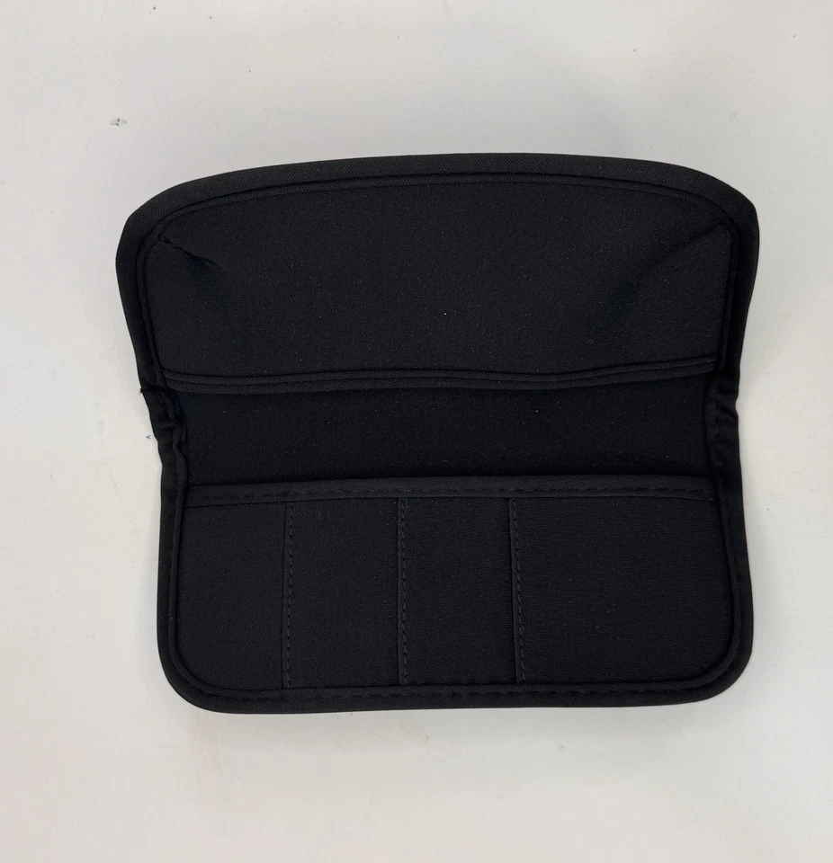 CARRERA GAFAS DE SOL PARA HOMBRE SOLO ESTUCHE NEGRO ROJO Y BLANCO RIBETE NUEVO SIN ETIQUETAS Foto 4 de 4