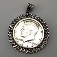 900/- Silber M&uuml;nz-Anh&auml;nger , Half Dollar, Kennedy, 1964, USA.