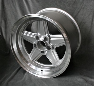 16 Zoll Felgen Penta 8x16'' 5x112 ET11 66,5 Silber VW T3