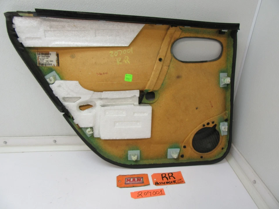 PANEL PUERTA DERECHA RR TRASERO PASAJERO INTERIOR COCHE 00 SATURN SERIE L SEDAN Foto 4 de 4