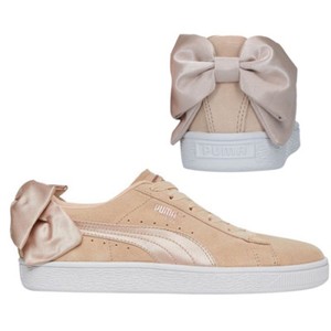 Puma Suede Bow Valentine Lace Up Womens 