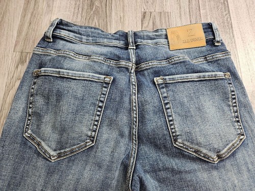 ZLZ Womens Size 30W Pockets Distressed Whiskered Denim Blue Jeans - Picture 3 of 12