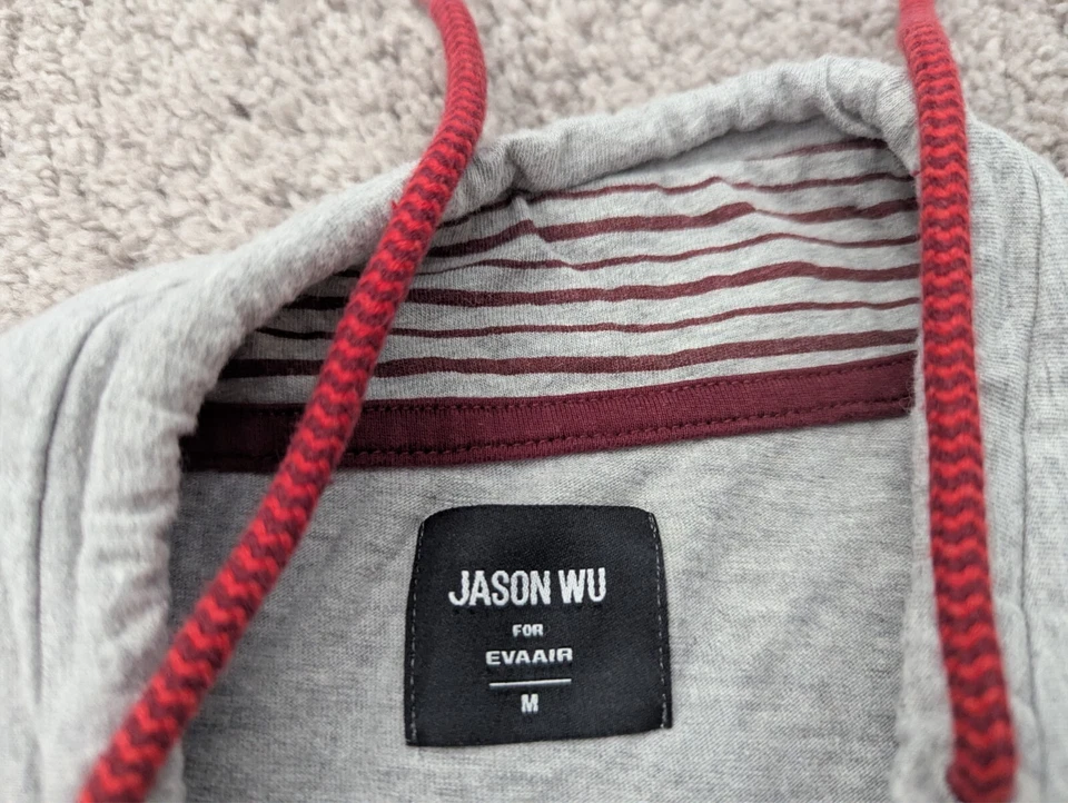 Moletom masculino Jason Wu para Eva Air pulôver médio manga longa cordão cinza - Imagem 3 de 4