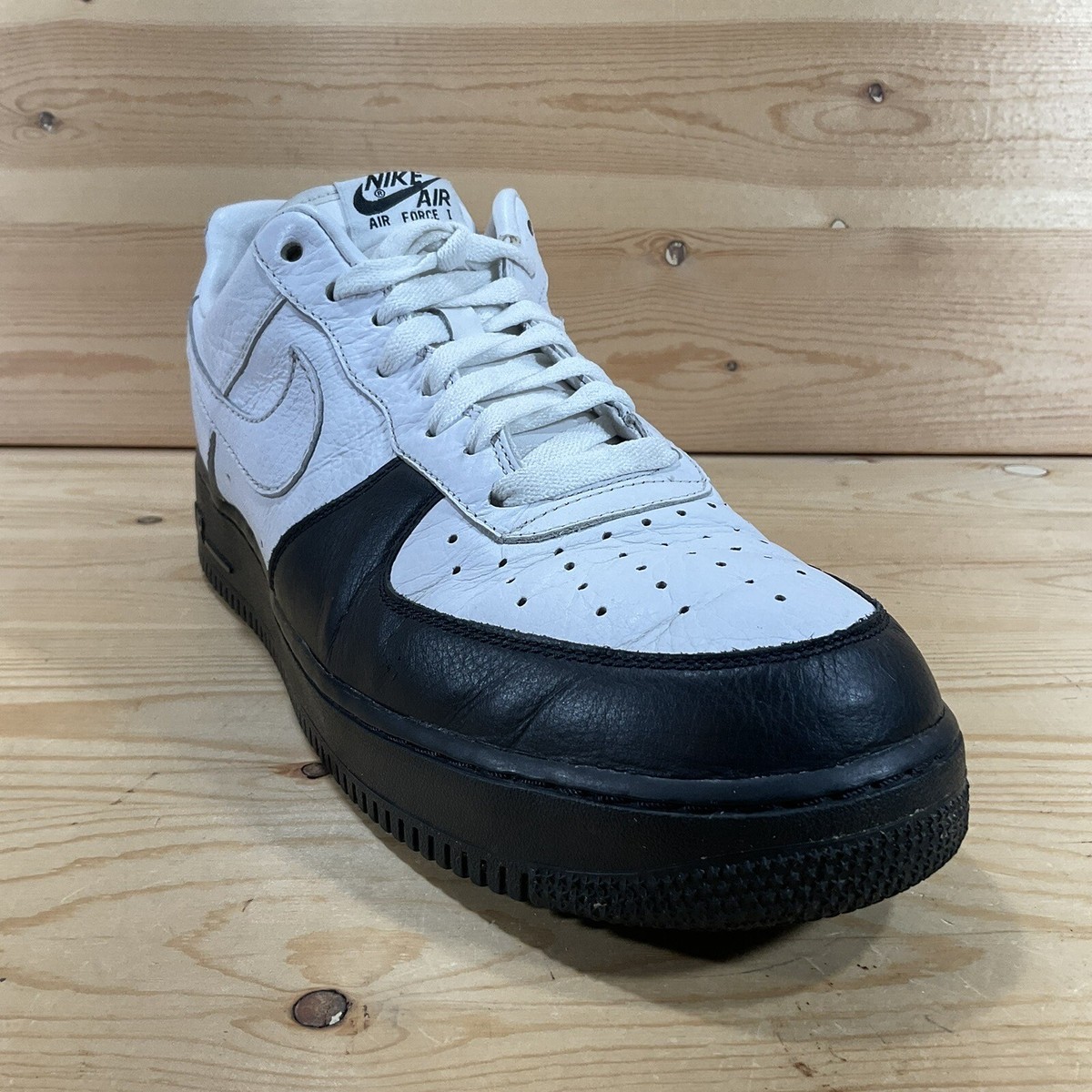 air force 1 white with black sole