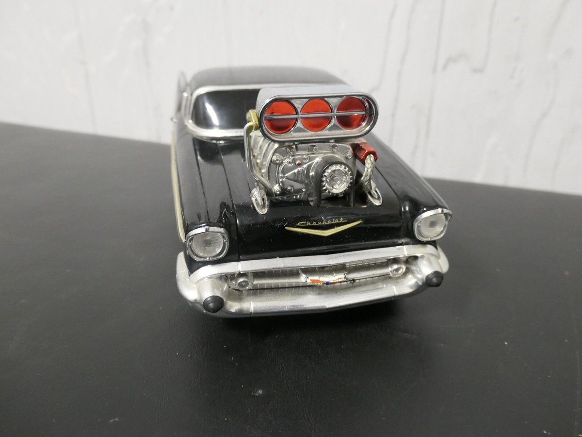 Muscle Machines シボレーベルエア 1/24 Muscle Machines 57 Chevy Bel