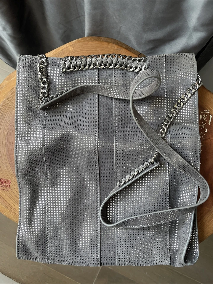 Bolso de Mano Ramy Brook Cuero Genuino🐚 Plegable, Bolsillos, Cadena, Sólido, Plateado🩶 Foto 2 de 4