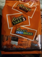 REESE'S Milk Chocolate Peanut Butter Snack Size Assortment 2 Pound Bag