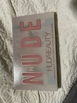 HUDA BEAUTY