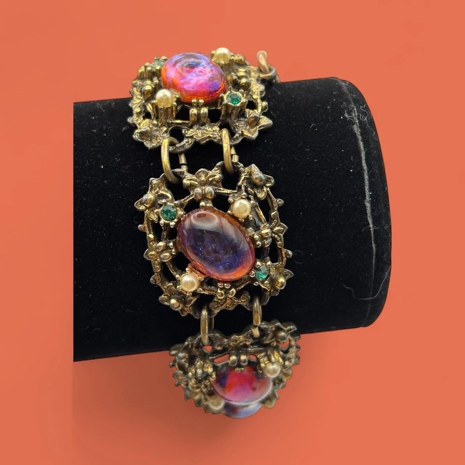 Vintage Aurora Borealis Opal & Emerald Glamour Bracelet Earrings Set - Image 3 of 4