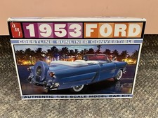  Amt 125 Scale 1953 Ford Crestline Sunliner Convertible Plastic Kit 102612