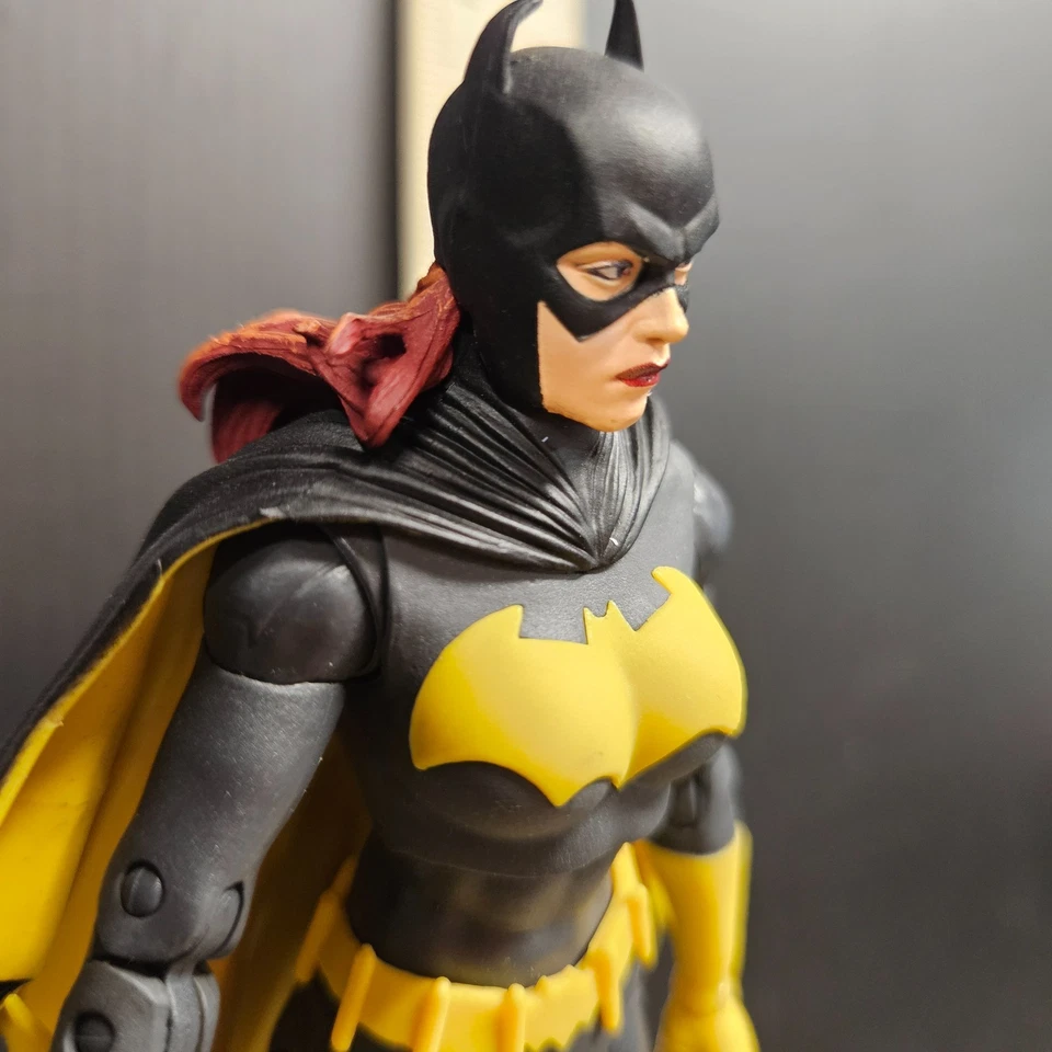 Figura de acción DC Multiverse THREE 3 JOKERS BATGIRL McFarlane 2021 PROPIEDAD DE ADULTOS Foto 3 de 4