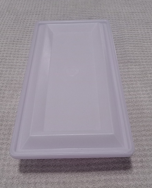 Rare Vtg Tupperware Buffet Get Together Serving Tray 1380 Purple with Lid