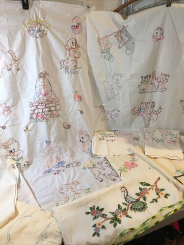 Linens Lot of 9, VINTAGE,Pillow Cases, Table Linens& Unfinished Pieces,a477Lot#4