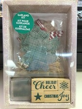 Hero Arts Christmas Garland Kit LP347 Includes New Stamps and Ink 