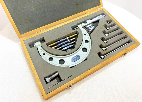 Mitutoyo 340-611 Digimatic Outside Micrometer set 0-150mm.