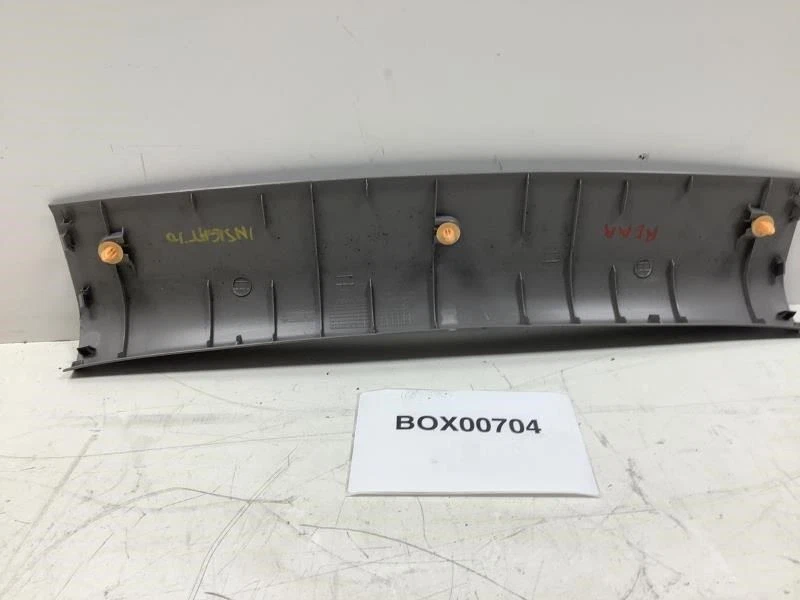 Honda Insight 2010 puerta trasera puerta levadiza maletero escotilla adorno medio OEM+ Foto 4 de 4