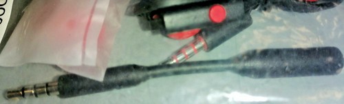 NIB HTC Headset with Microphone and Call Button with 4 Tip Leader/ Extension - Picture 3 of 3