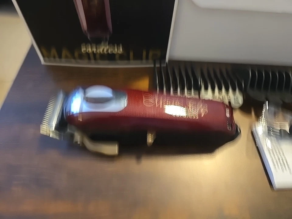 Wahl Professional 5 Star Cordless Magic Clip Hair Clipper 8591L1 - RED - Image 4 of 4