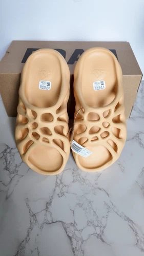 Yeezy 450 Slide foam Cream Mens Size 6 Gz9864 New in box