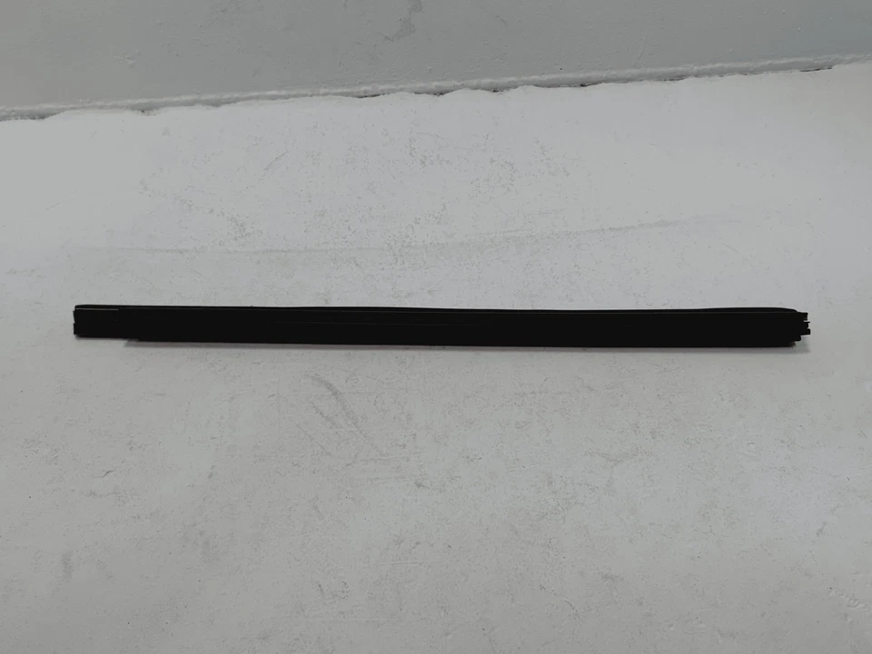 CINTURÓN VENTANA PUERTA CONDUCTOR DELANTERO SELLO RESISTENTE INTERIOR 2021-2025 TOYOTA RAV4 OEM Foto 3 de 4