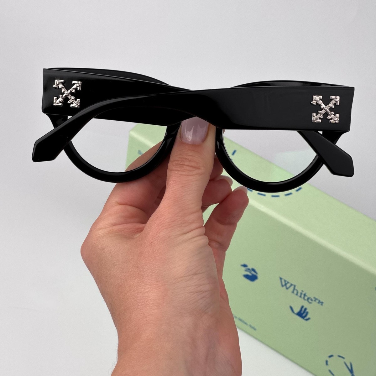 Off-White Men Eyeglasses Black Round OERJ013 STYLE 13 1000  display picture 3