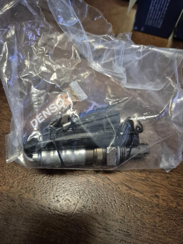 New Nissan Maxima Denso O2 Sensor 234-4380 - Image 2 of 2