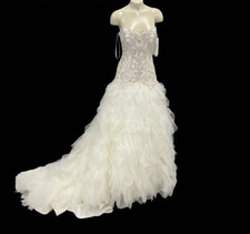 New with tags wedding dress size 6