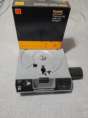 Kodak Ektagraphic III B Slide Projector with Carousel Transvue 80 Tray