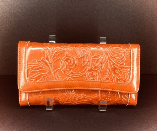 MEITRUE RUSTIC RED WOMANS TRI-FOLD WALLET - Picture 1 of 8