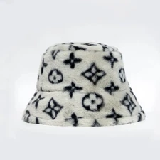 Luxury fluffy winter hat women