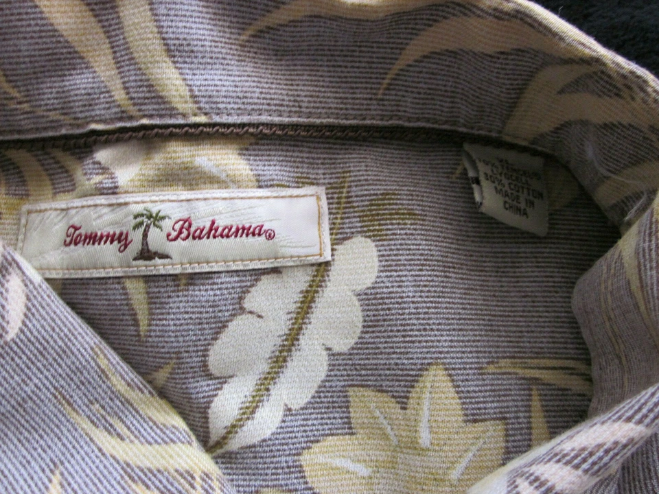 Camisa Hawaiana Para Hombre TOMMY BAHAMA S/S Marrón, Beige y Dorado Flora Aloha Talla L Foto 2 de 4