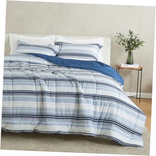 Reversible Comforter Set Full / Queen Print: Blue Gradient Stripe / Navy Solid