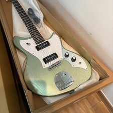 New Metallic Green Novo Miris