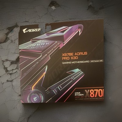 Gigabyte X870E AORUS PRO X3D Mainboard - Unterstützt AMD Ryzen 9000 CPUs, Black